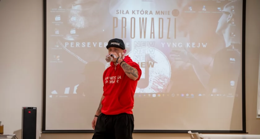 Tata Vanessy Power – Kujawiak w roli nauczyciela rodziców