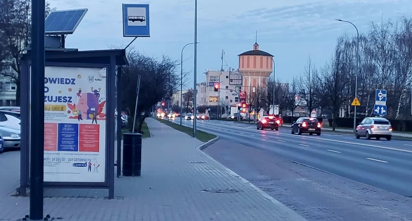 Już nie zmokniesz, czekając na autobus. Będą nowe przystanki autobusowe
