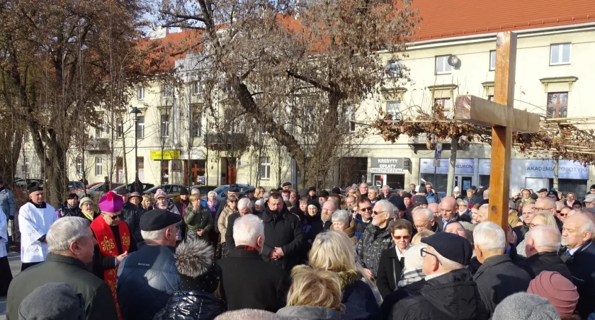 Droga Krzyżowa ulicami Kalisza zgromadziła setki wiernych [18.02.2024 r.]