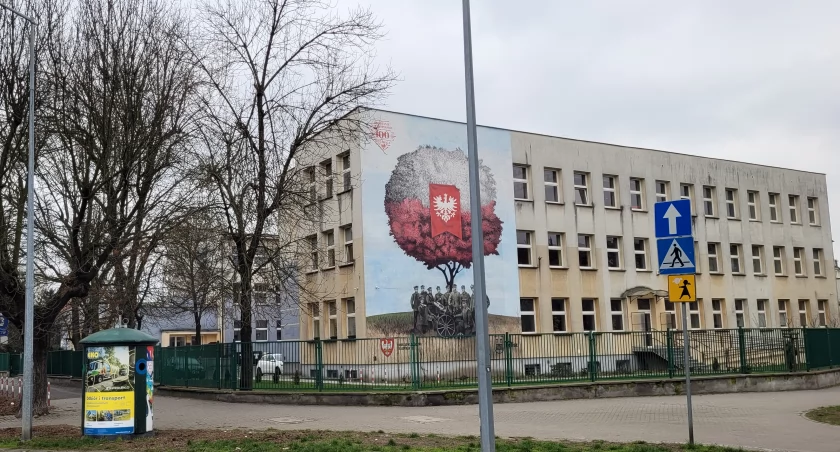 9-letni uczeń jednej z kaliskich szkół miał zaatakować nauczycielkę. Sprawą zajmuje się policja