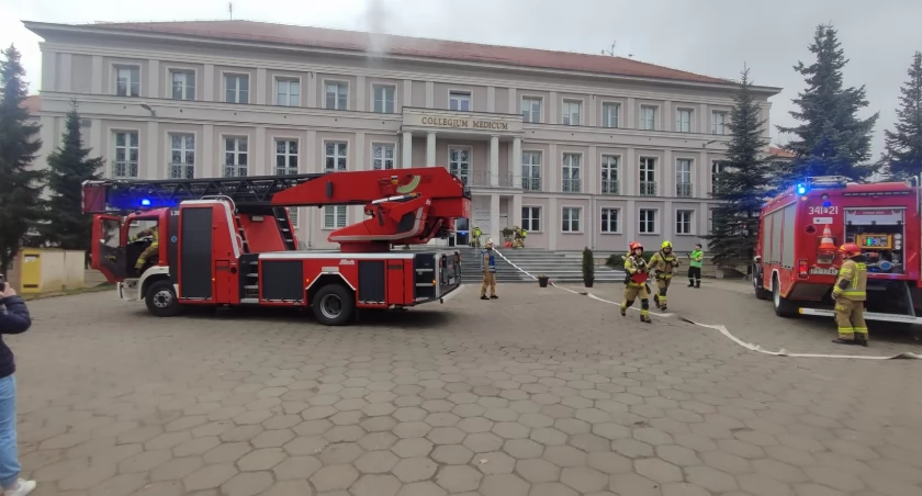 Pożar w Uniwersytecie Kaliskim. Tak ćwiczyli strażacy