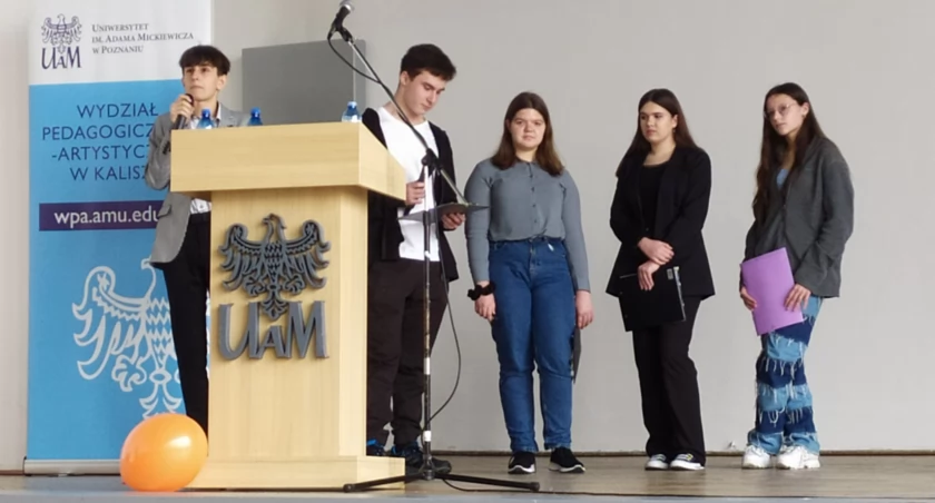 Uczniowie kaliskich liceów wraz ze specjalistami debatowali o zdrowiu psychicznym