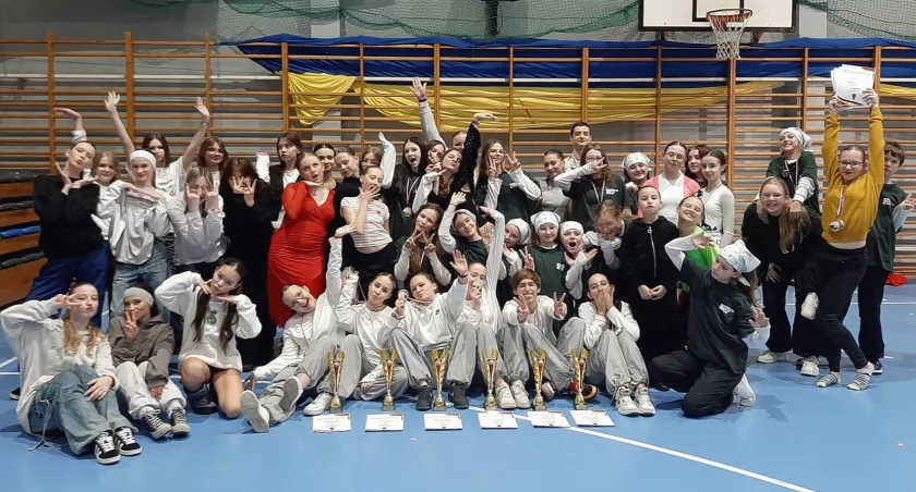Tancerze kaliskiej Szkoły Tańca Sieraszewski Dance Studio wrócili z workiem medali i pucharów 