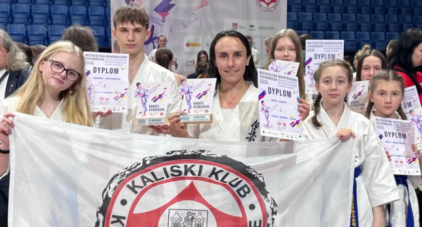 Makroregionalne medale karateków