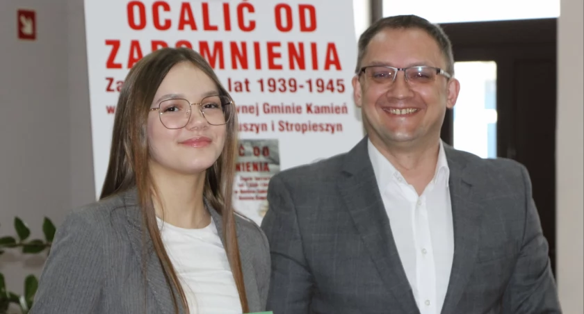 Stypendia wójta dla uczniów z gminy Ceków – Kolonia