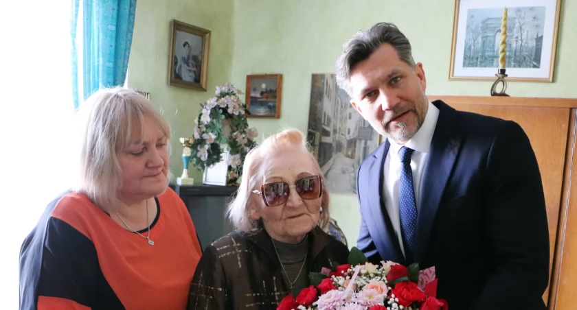 Podróżowała po świecie, ale osiadła w Kaliszu. Pani Wiesława skończyła właśnie 100 lat