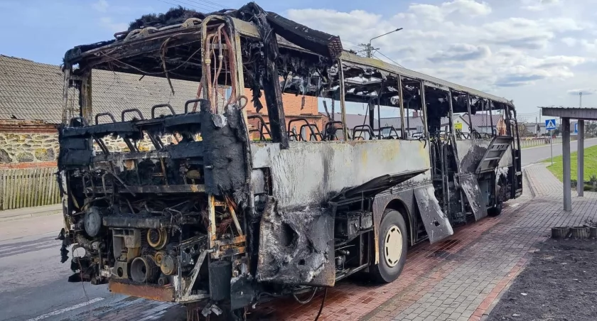 Pożar autobusu PKS. Pojazd spłonął doszczętnie