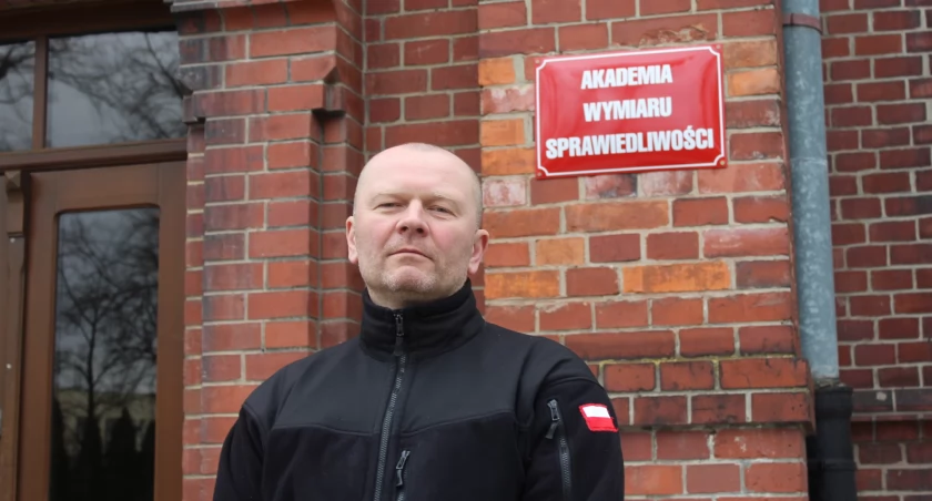Polacy chcą i muszą się zbroić