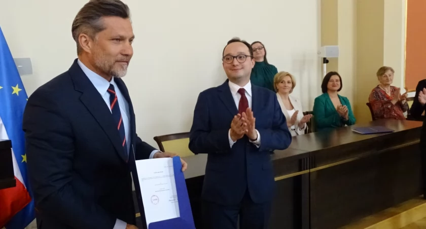 Uroczyste wręczenie zaświadczeń nowo wybranym radnym  
