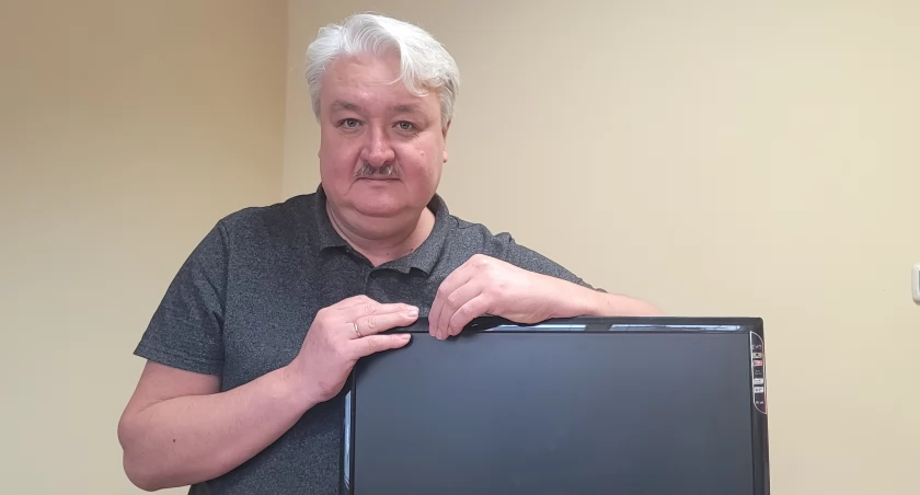 Pan Tomek od 35 lat naprawia elektronikę. Czy doradzi jaki telewizor kupić?