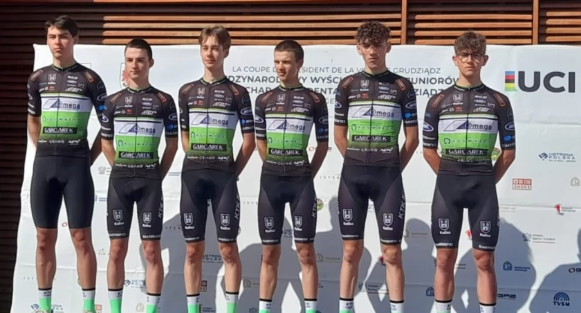 Juniorzy KTK na podium wyścigu UCI