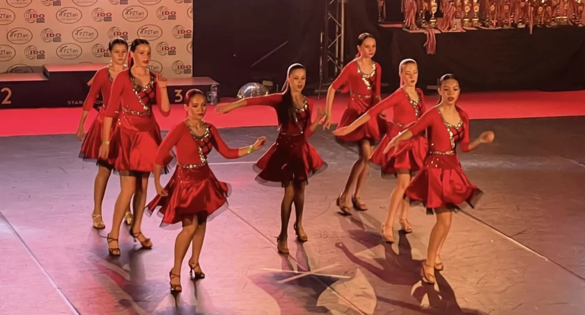 Tancerki i zespół taneczny ze szkoły Tańca Sieraszewski Dance Studio będą reprezentować Polskę na mistrzostwach świata i Europy