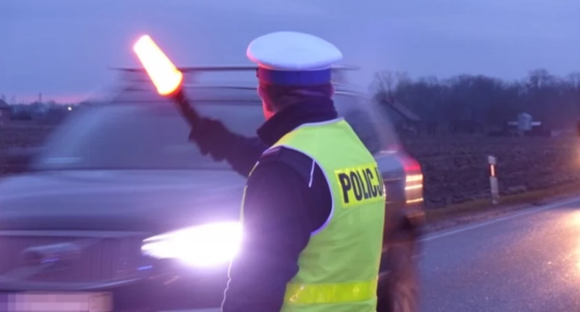Przełożył tablice rejestracyjne, odpowie za przestępstwo