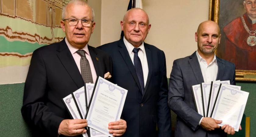 Uniwersytet Kaliski: Jakie mają patenty i ile?