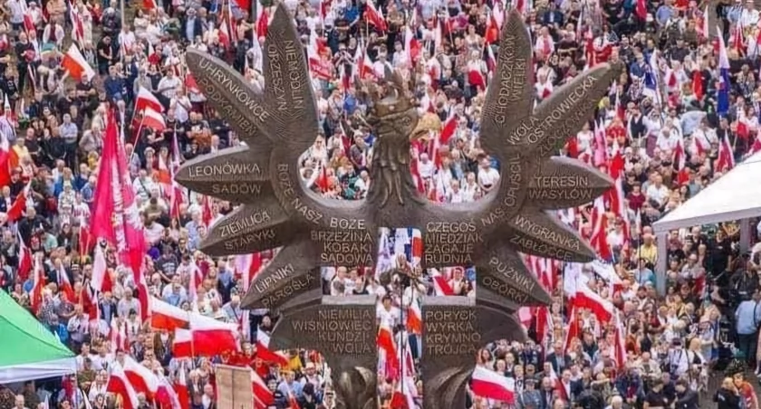 Wołyń – niezabliźniona rana. Kaliszanie na uroczystości odsłonięcia pomnika ofiar Rzezi Wołyńskiej