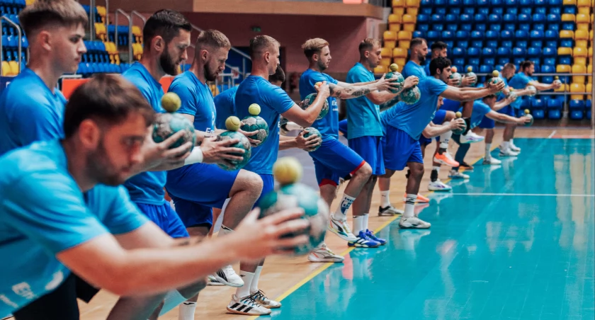 Piłkarze ręczni wrócili z urlopów