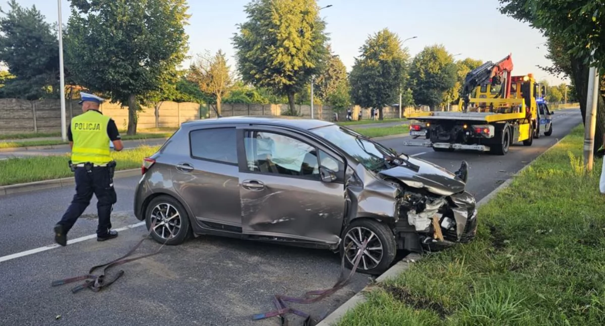 Wypadek na al. Wojska Polskiego. Dwie osoby w szpitalu