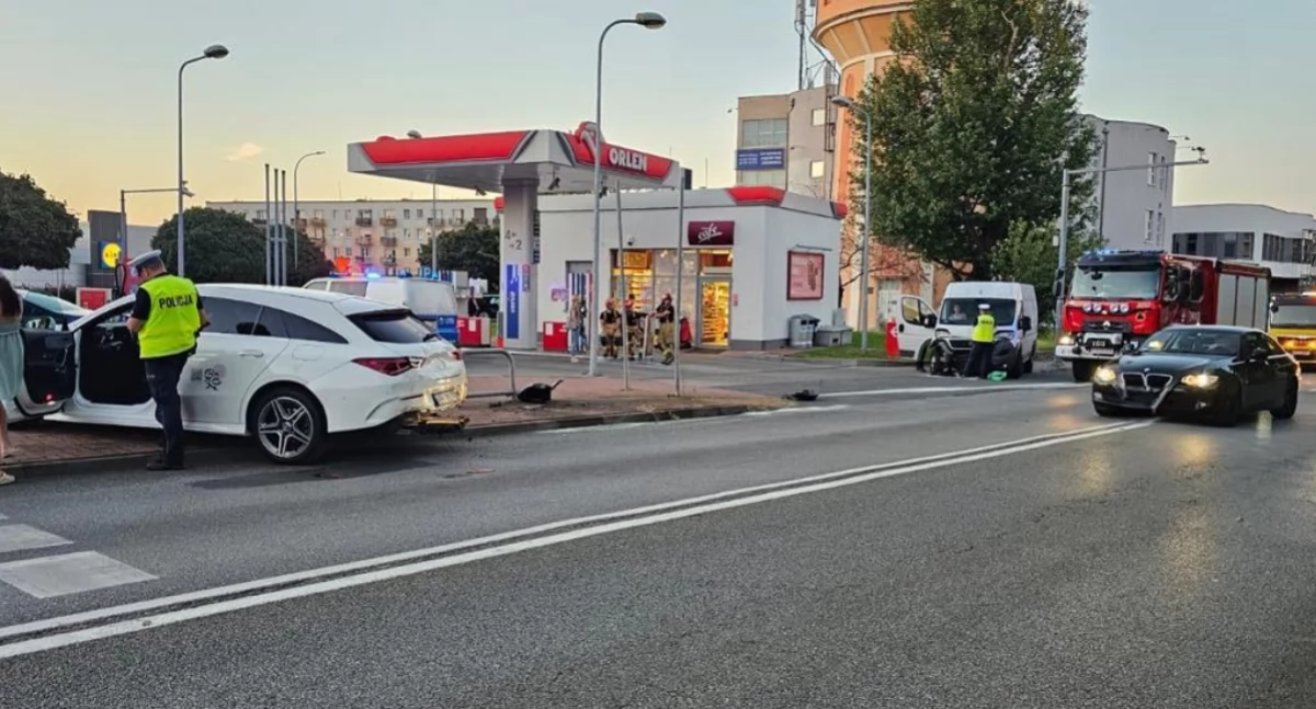 Wjechała w tył mercedesa. W organizmie miała ponad 2 promile alkoholu