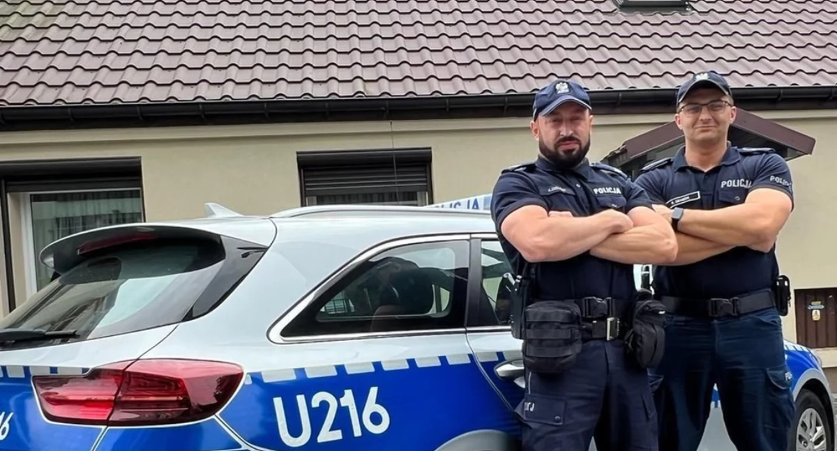 Mężczyzna upadł i przestał oddychać. Na ratunek ruszyli mu policjanci