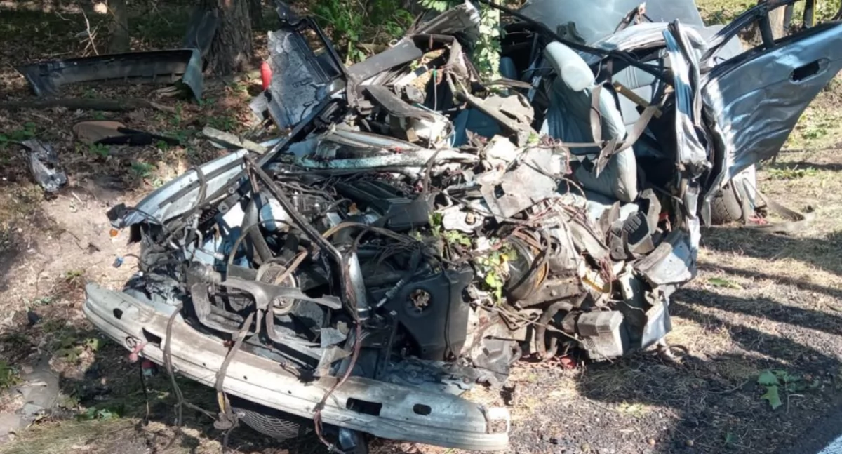 Tragiczny wypadek w Brzezinach. Nie żyje kierowca BMW