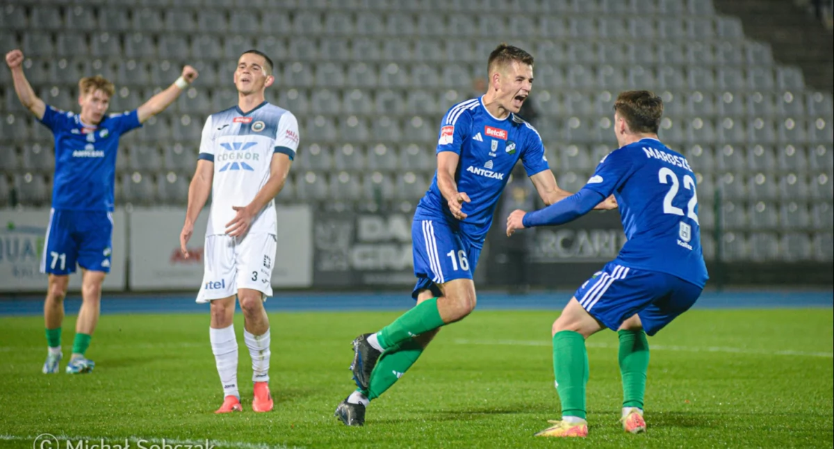 Pierwszy remis z Hutnikiem