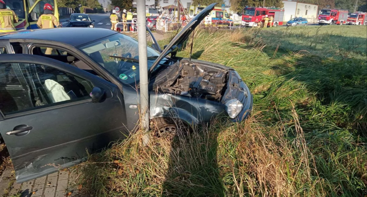 23-latek nie zatrzymał się na STOP-ie. Cztery osoby w szpitalu