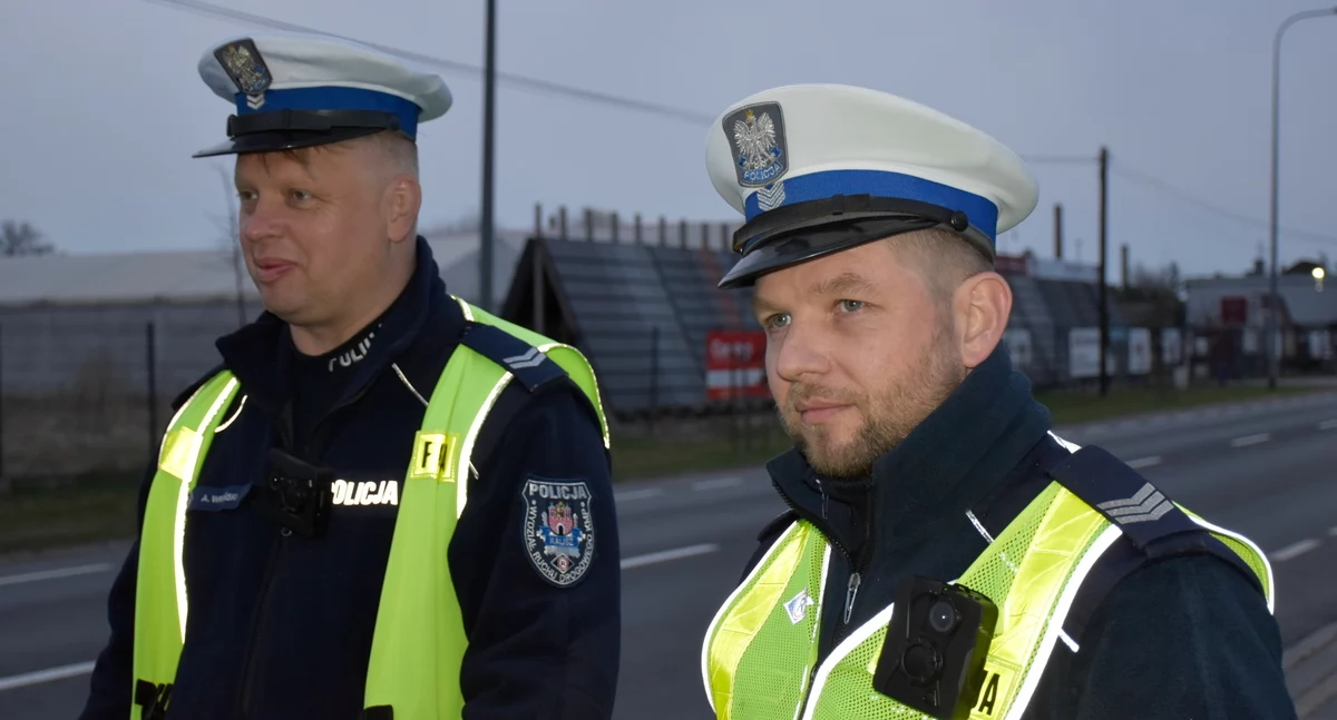 Kompletnie pijany jechał motorowerem. Na widok patrolu zamurowało go