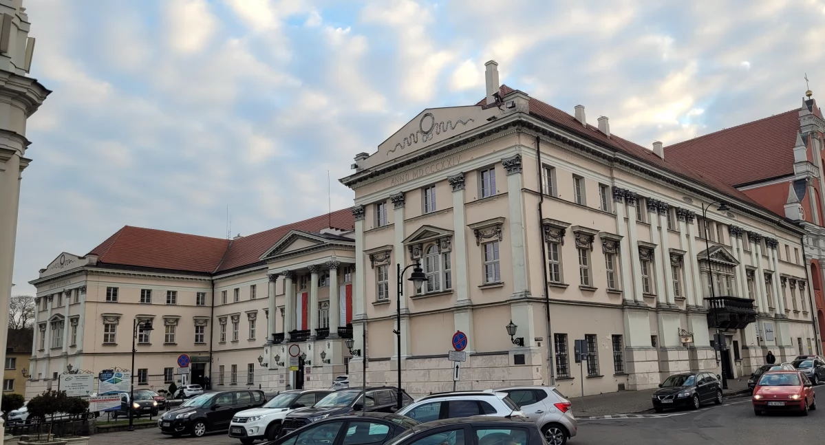 Budynek, który manifestuje potęgę Ziemi Kaliskiej