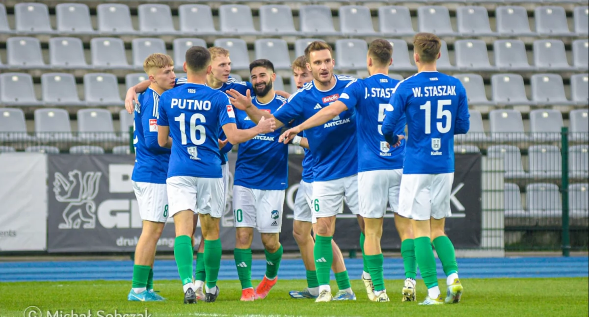 KKS Kalisz wygrywa i awansuje