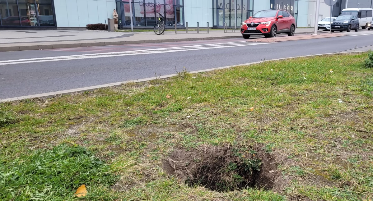 Tajemnicza dziura w Kaliszu