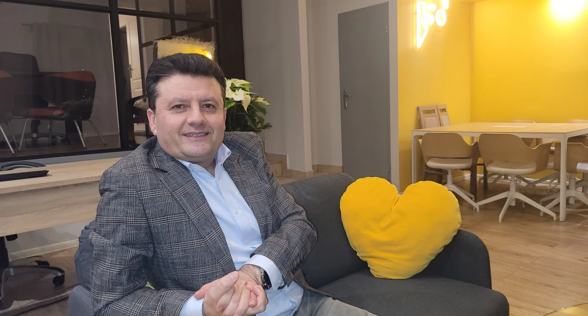 Kto zyskał, kto stracił po ostatnich wydarzeniach w Syrii. Rozmowa z Eskanem Darwichem kaliszaninem urodzonym w Syrii