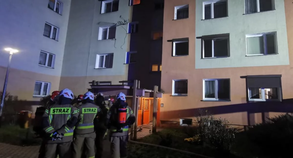 Policjantki uratowały dwie osoby z pożaru