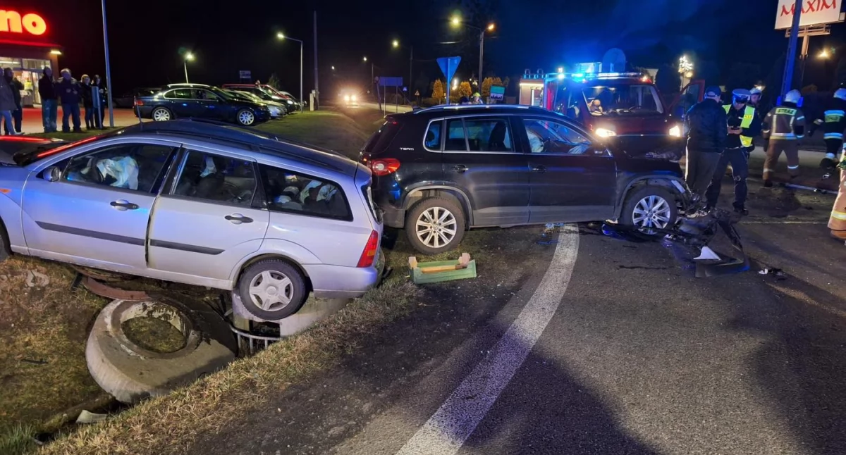 Wypadek w Stawiszynie. 81-latek nie ustąpił pierwszeństwa przejazdu