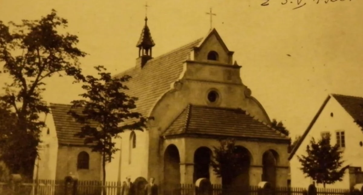 Kościół jak stajenka licha