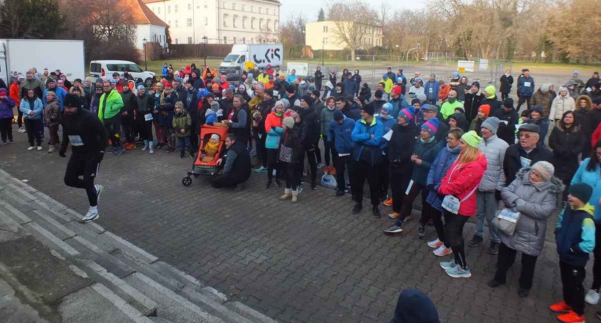 Opóźniony Bieg Noworoczny. Blisko pół tysiąca osób na trasie