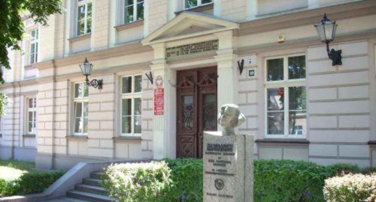 Konkursy na dyrektorów szkół – ostatni „dzwonek” na składanie ofert