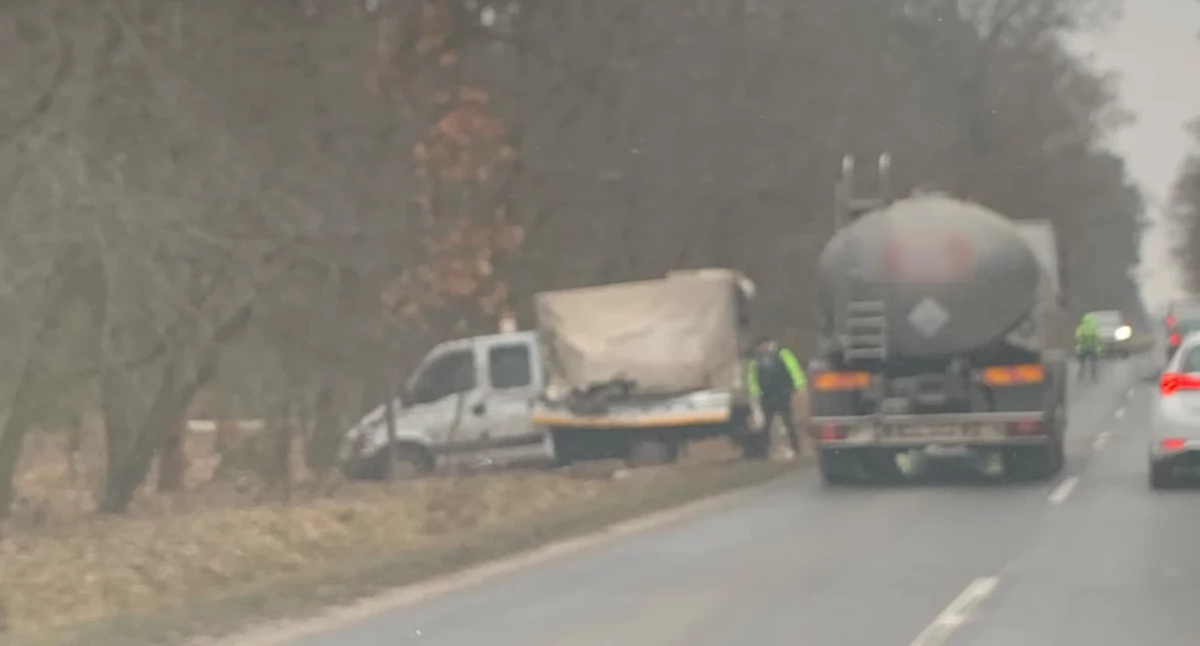 Zderzenie busa z ciężarówką w Wolicy 