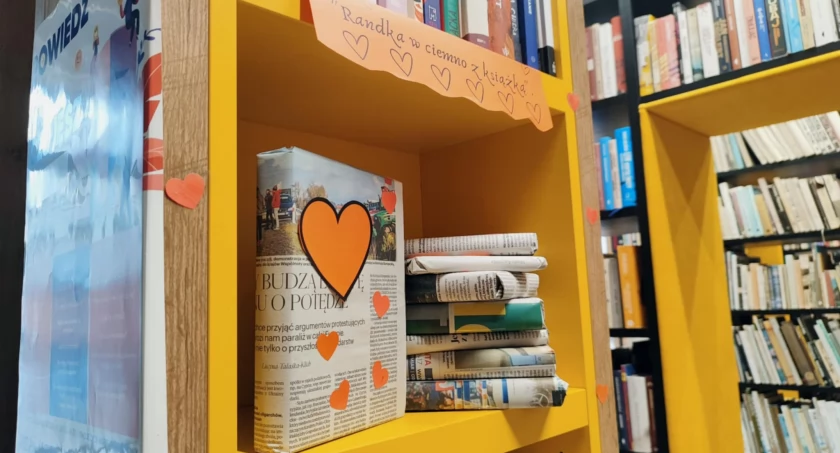 ZAKOCHAJ SIĘ W CZYTANIU czyli walentynki w Bibliotece