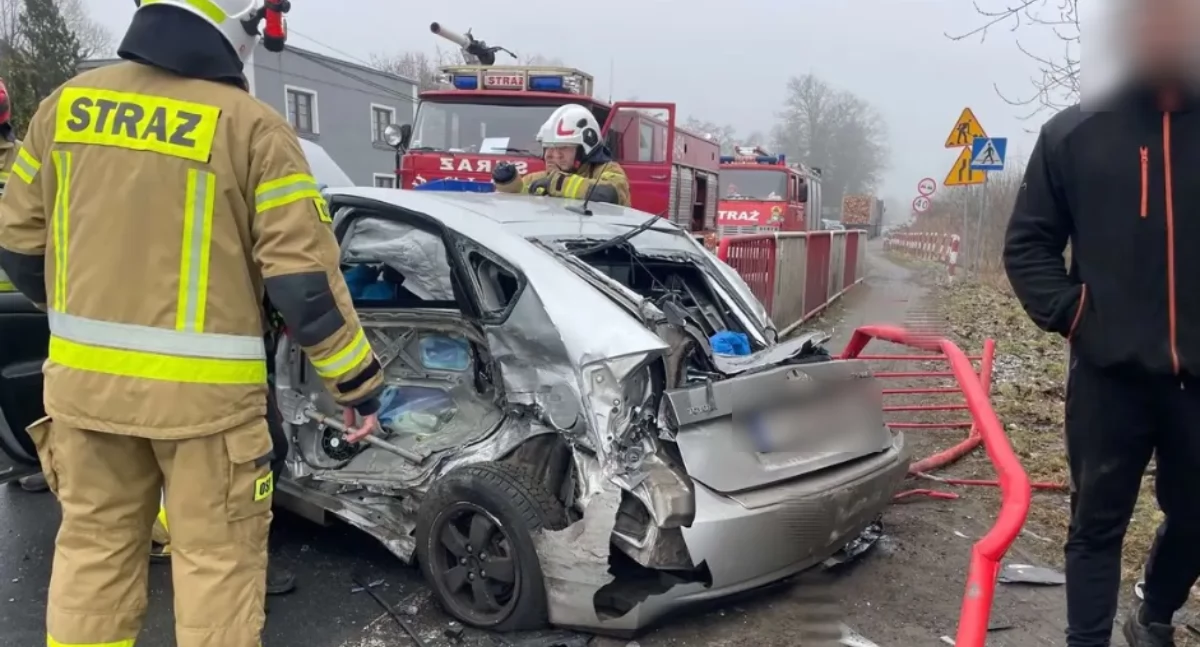 Wypadek w Borku, trzy osoby w szpitalu