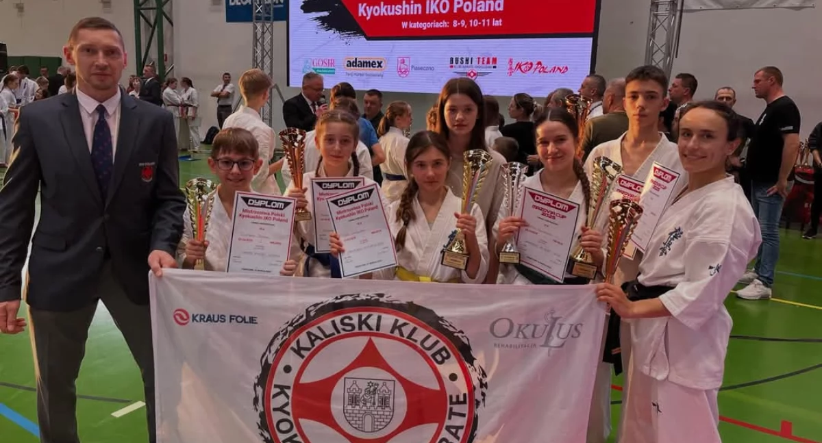Mistrzowskie trofea karateków