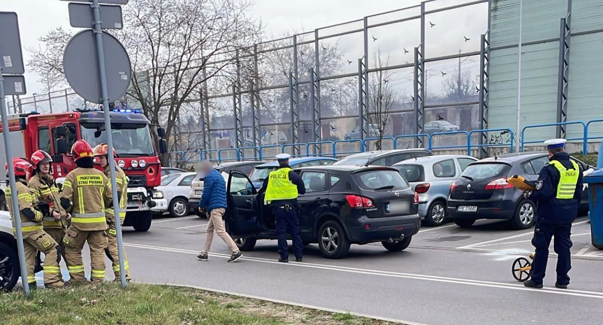 Wszedł za cofający pojazd. Senior potrącony na ul. Marii Konopnickiej w Kaliszu