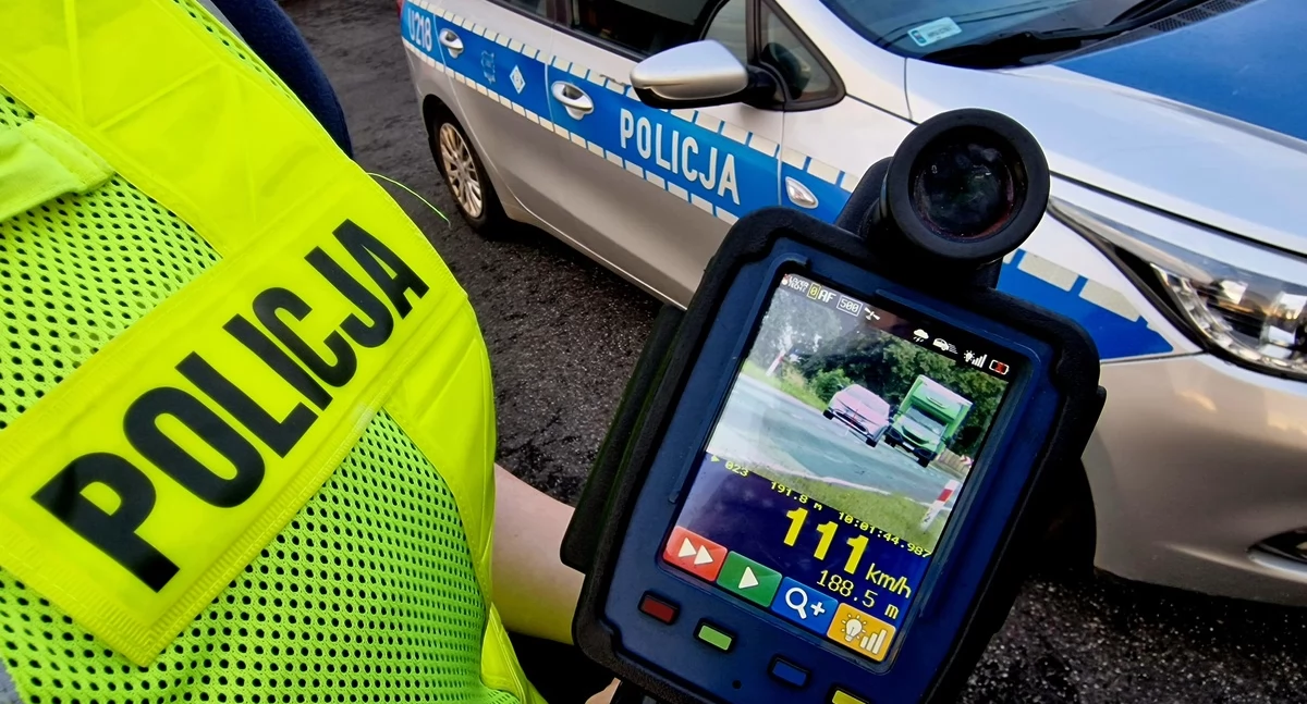 Wpadł po raz drugi za nadmierną prędkość, a więc jest recydywistą. Dotkliwe konsekwencje dla kierowcy