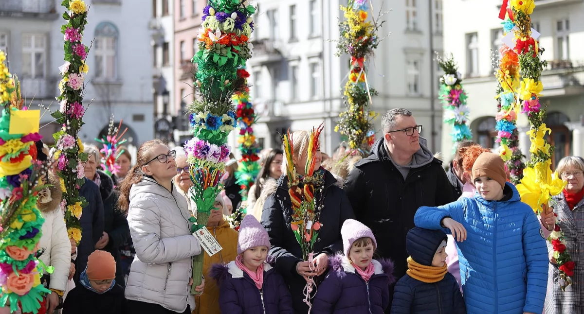 Najładniejsze palmy wielkanocne na kaliskim rynku