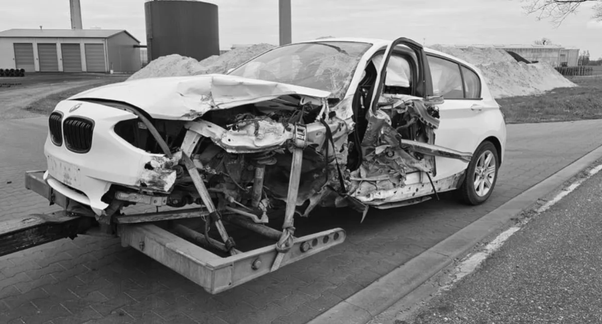 Zderzenie dwóch BMW w gminie Lisków: nie żyje jeden z kierowców