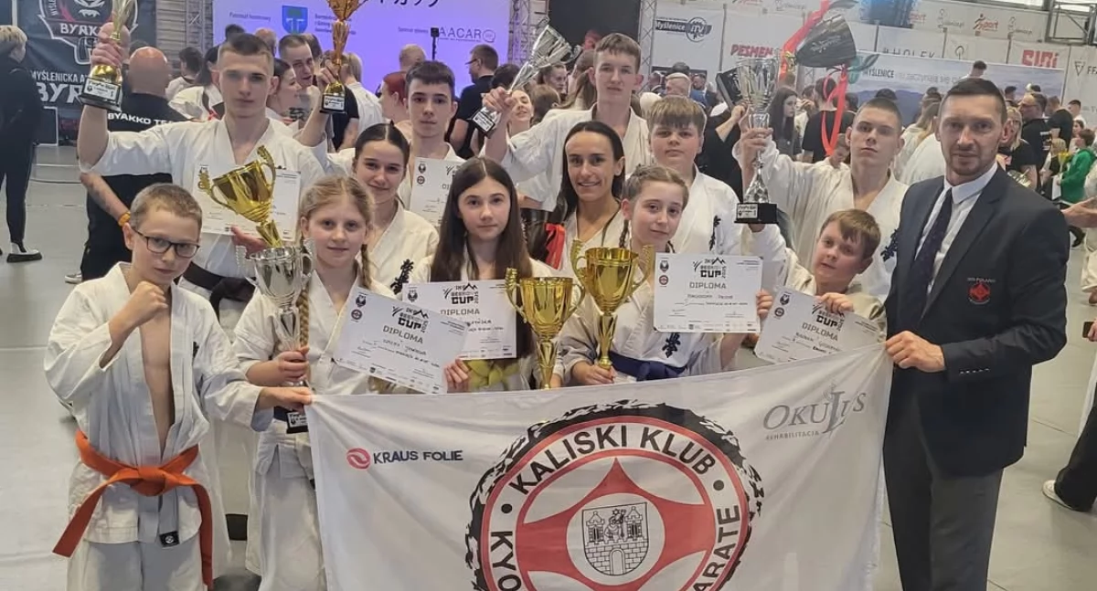Karatecy na podium w Myślenicach
