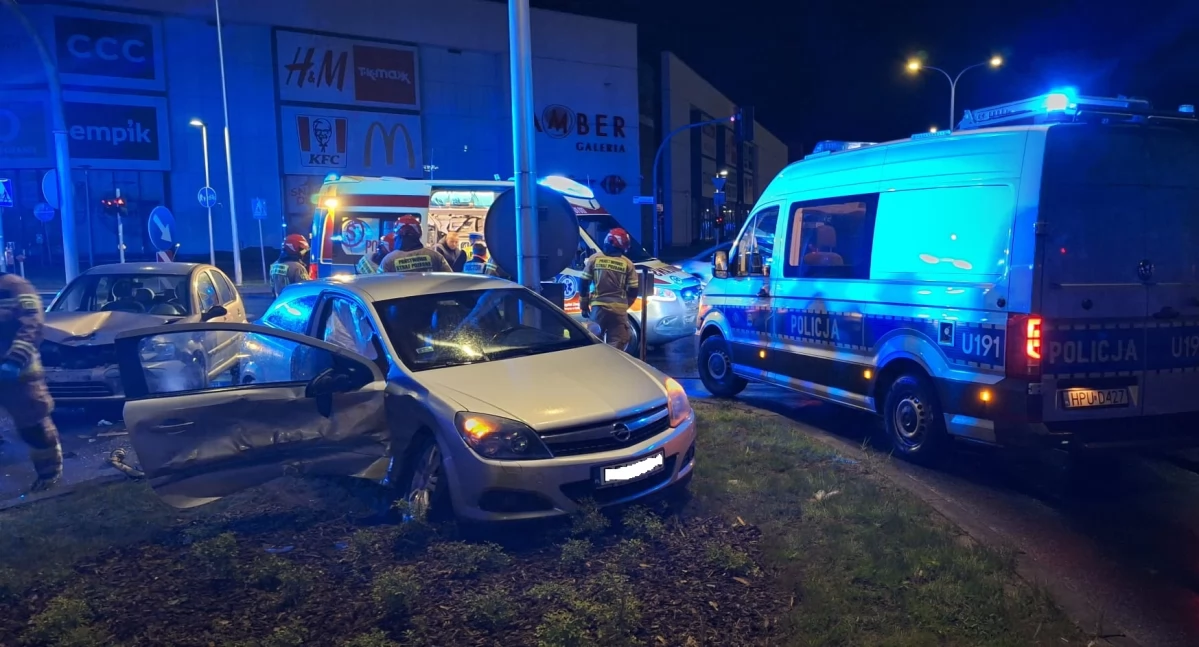 Wypadek przy Galerii Amber. Kierująca z promilami