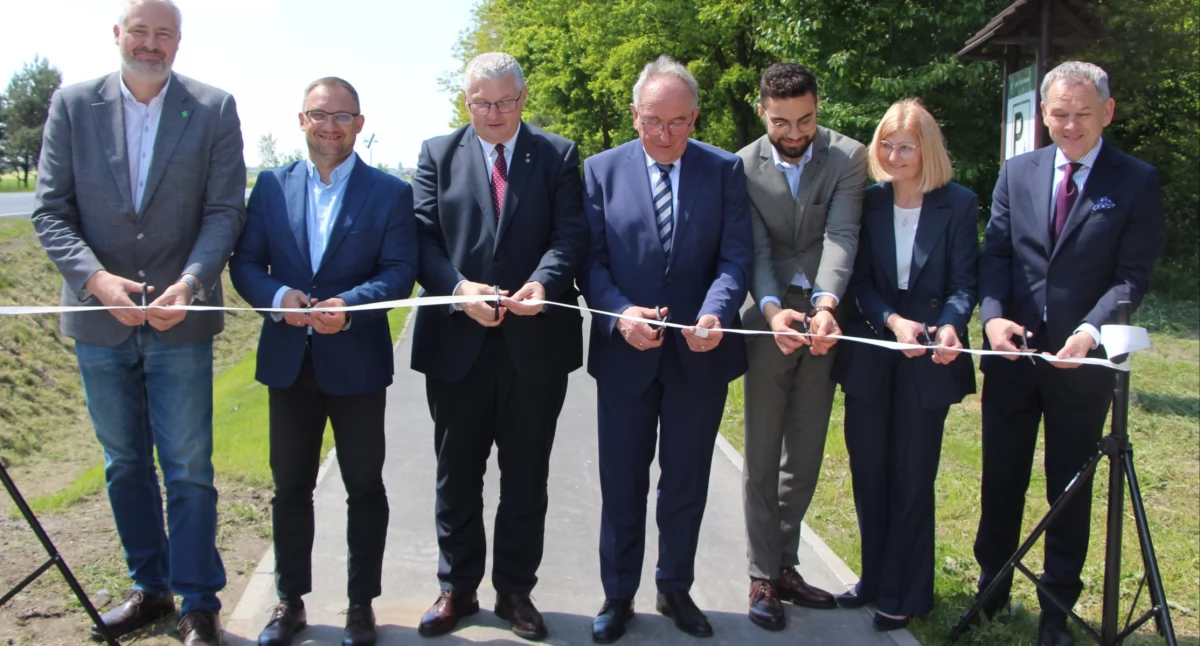 Bezpieczniej na drogach wojewódzkich w gminach Ceków  - Kolonia i Koźminek 