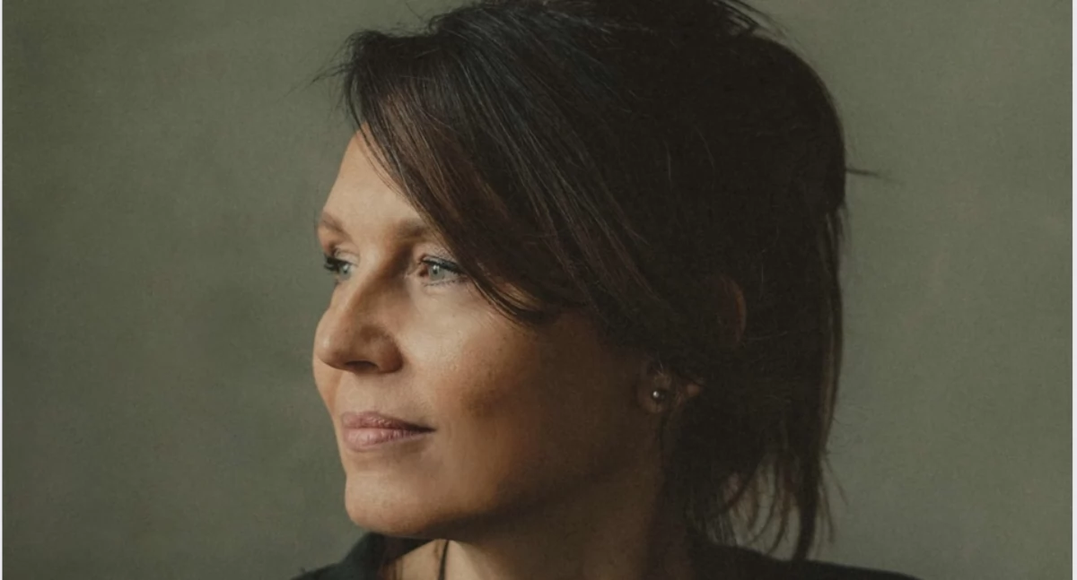 Prof. Monika Kostrzewa prezentuje autorską kolekcję mody w galerii w Berlinie