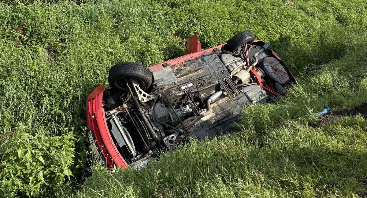 Dwie osoby w szpitalu po zderzeniu auta z sarną