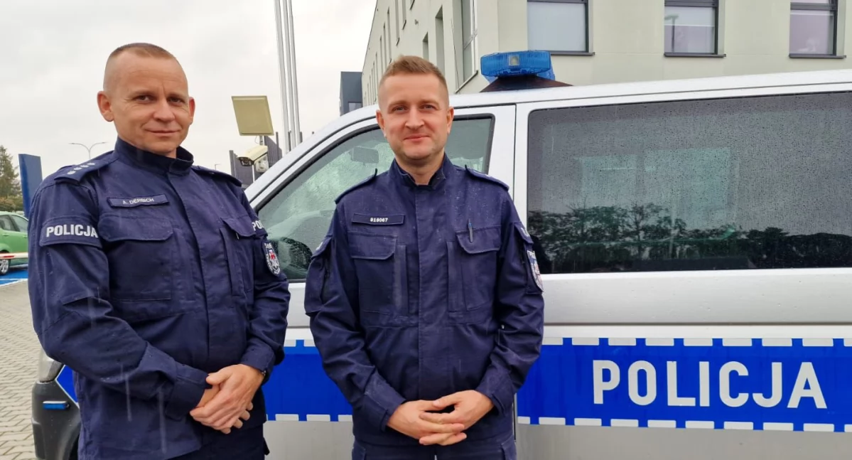 Policjanci w roli ratowników i strażaków